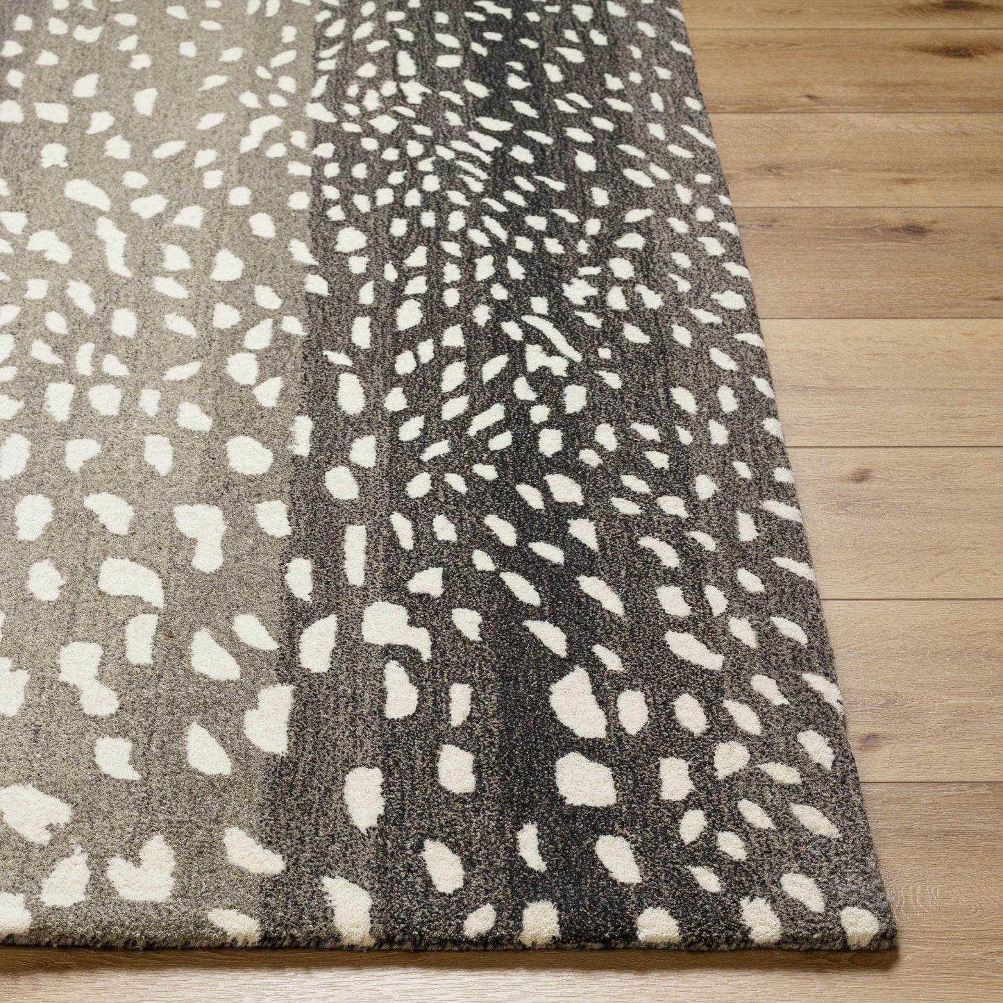 Athena Giraffe Print Wool Rug