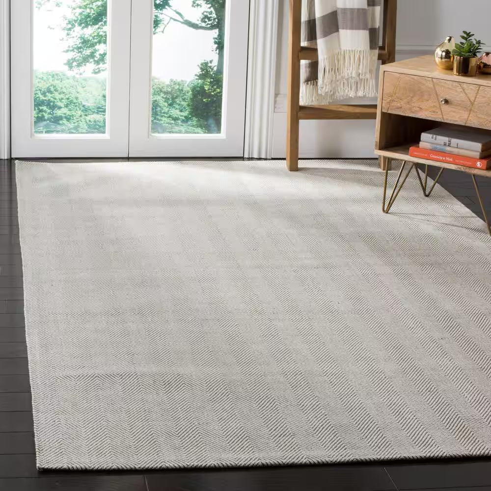 Marbella Silver 8 Ft. X 10 Ft. Chevron Area Rug