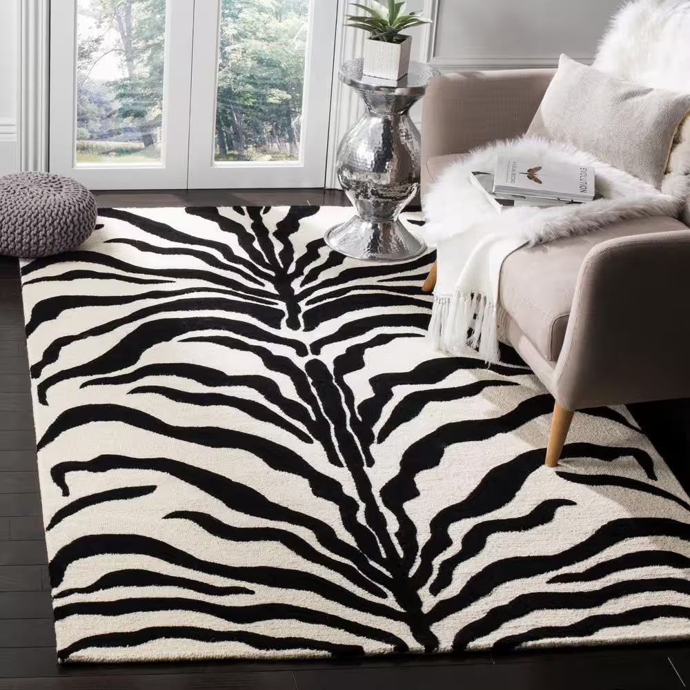Cambridge Ivory/Black Doormat 3 Ft. X 5 Ft. Animal Print Area Rug