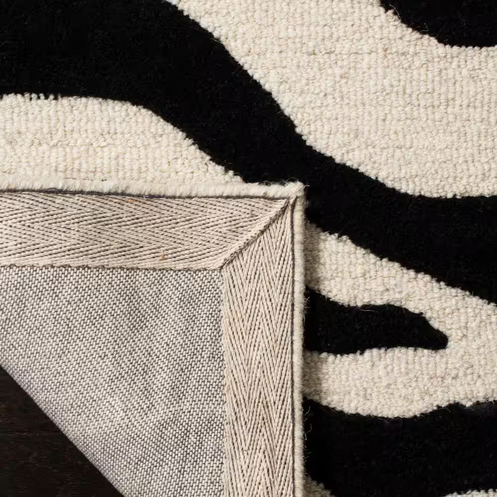 Cambridge Ivory/Black Doormat 3 Ft. X 5 Ft. Animal Print Area Rug
