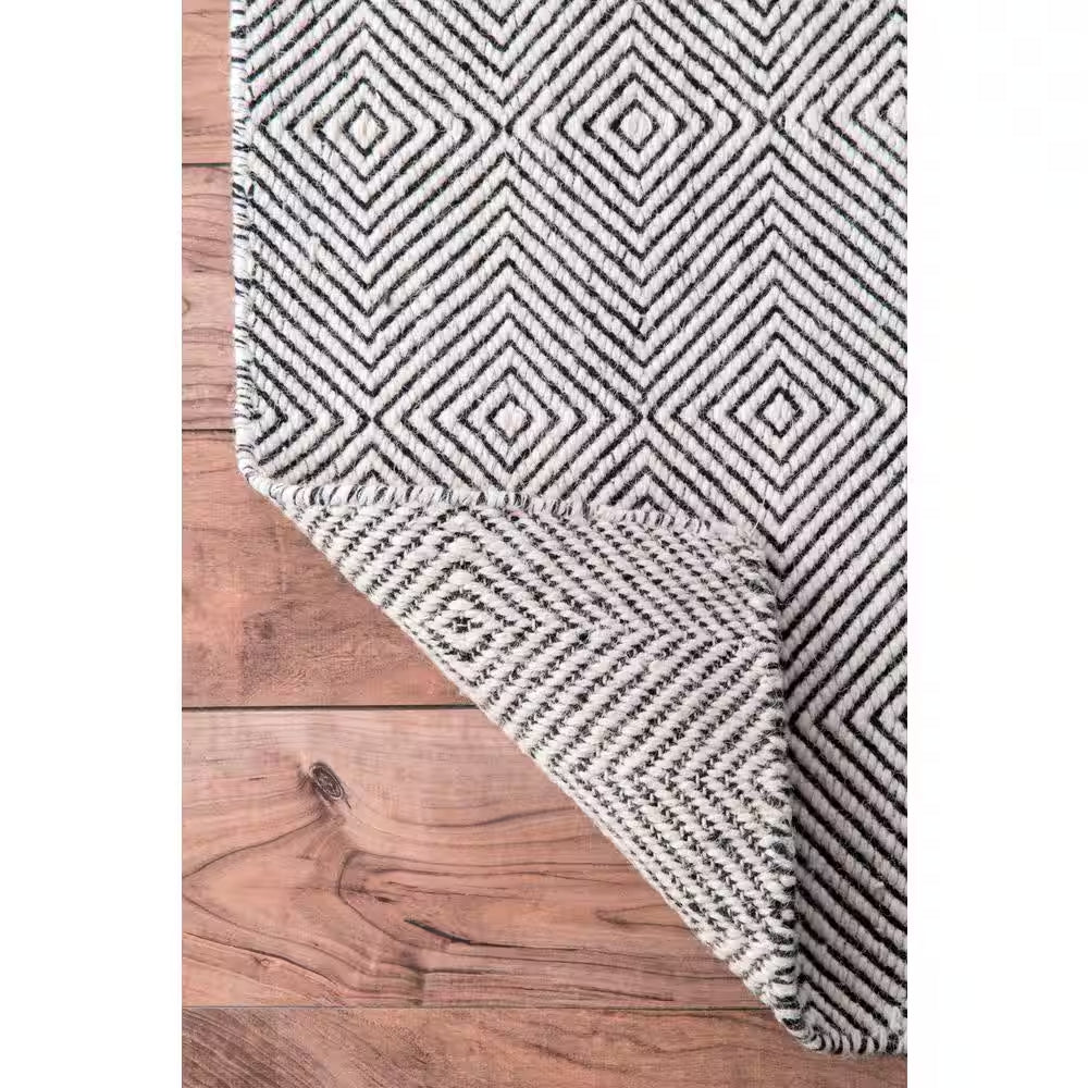 Agoja Contemporary Diamonds Ivory 5 Ft. X 8 Ft. Area Rug
