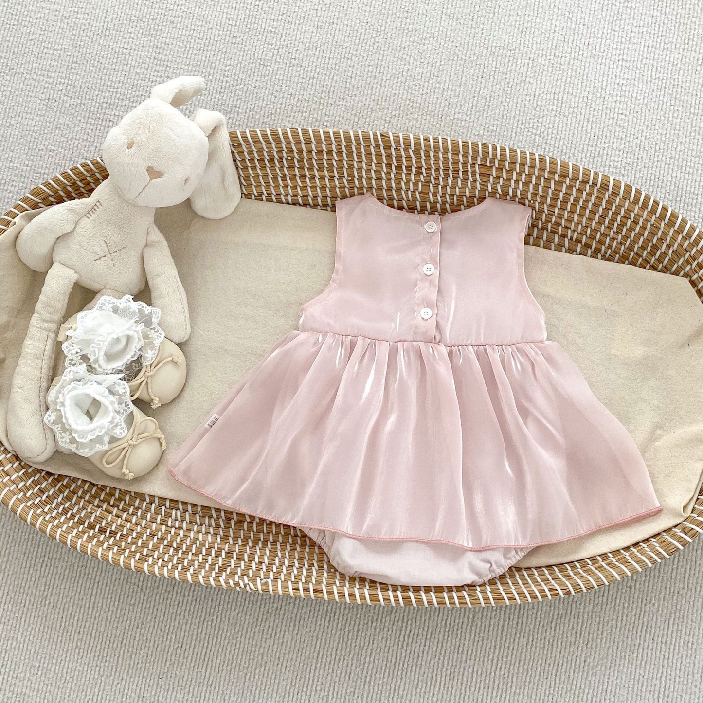 Summer Arrival Baby Girls Cute Pink Sleeveless Crew Neck bodysuit