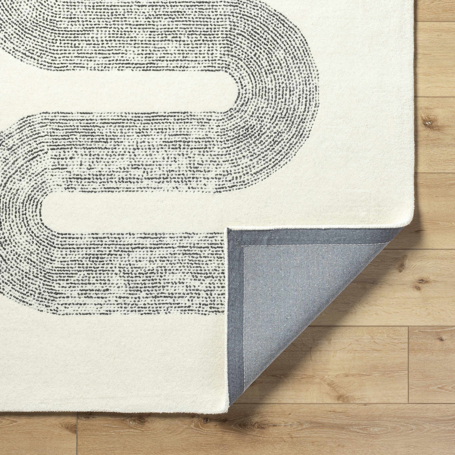 Saura Wool Area Rug
